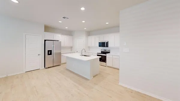 $2,250 | 3112 Yellow Pne Drive, Melissa, TX 75454