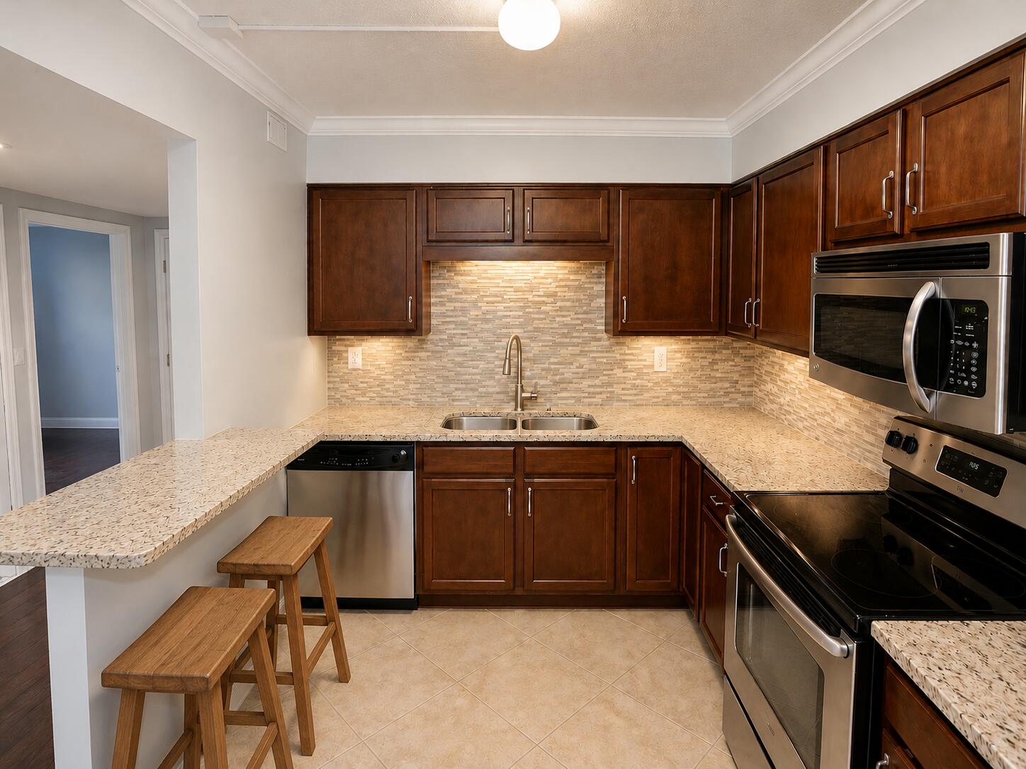 1131 Stringers Ridge Road, Unit 6B Chattanooga, TN 37405 - Photo 14 of 47 311A91D6-5670-4987-A6A1-58C1F493F89E