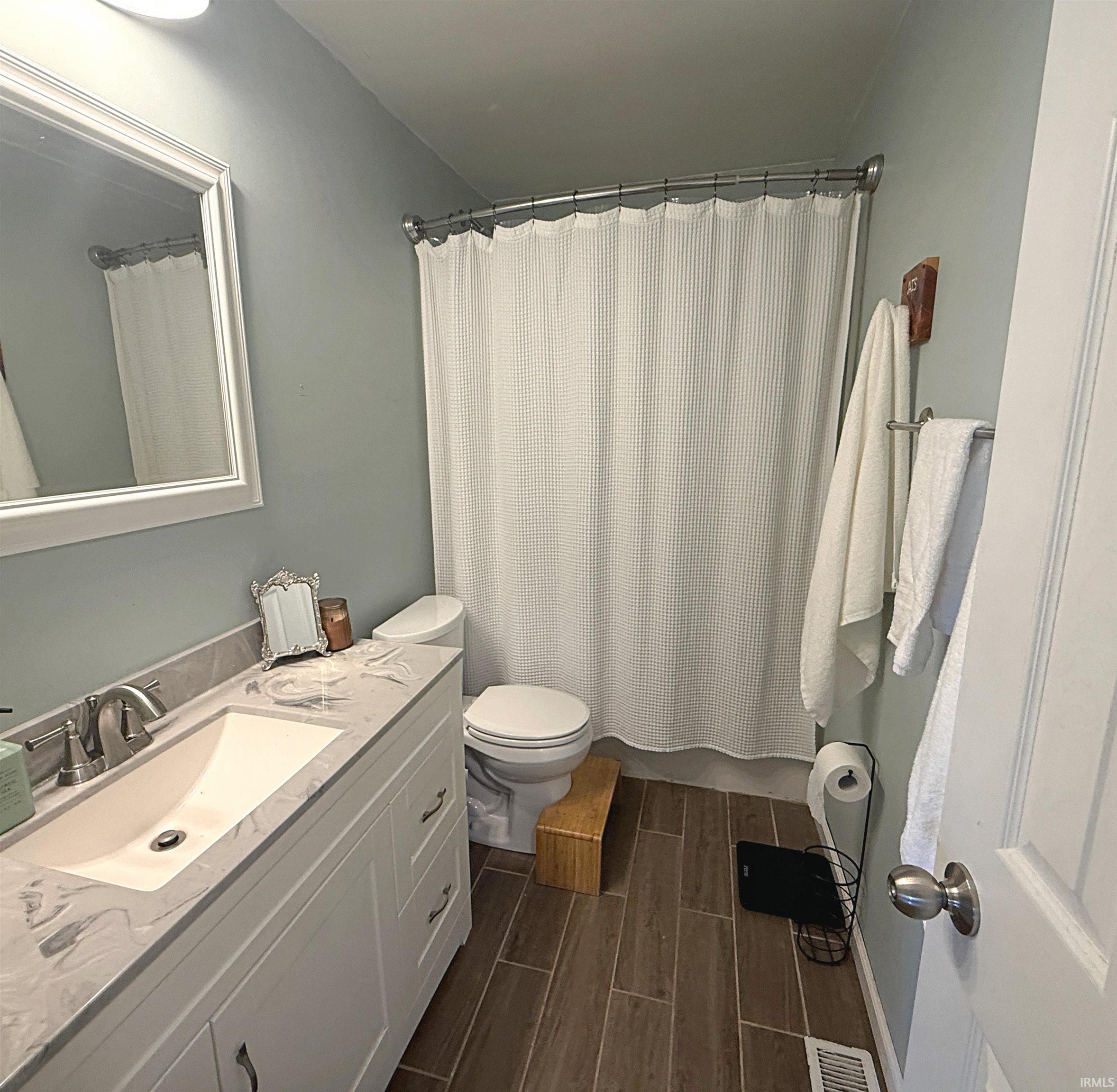 605 Meredith Street Washington, IN 47501 - Photo 13 of 21
