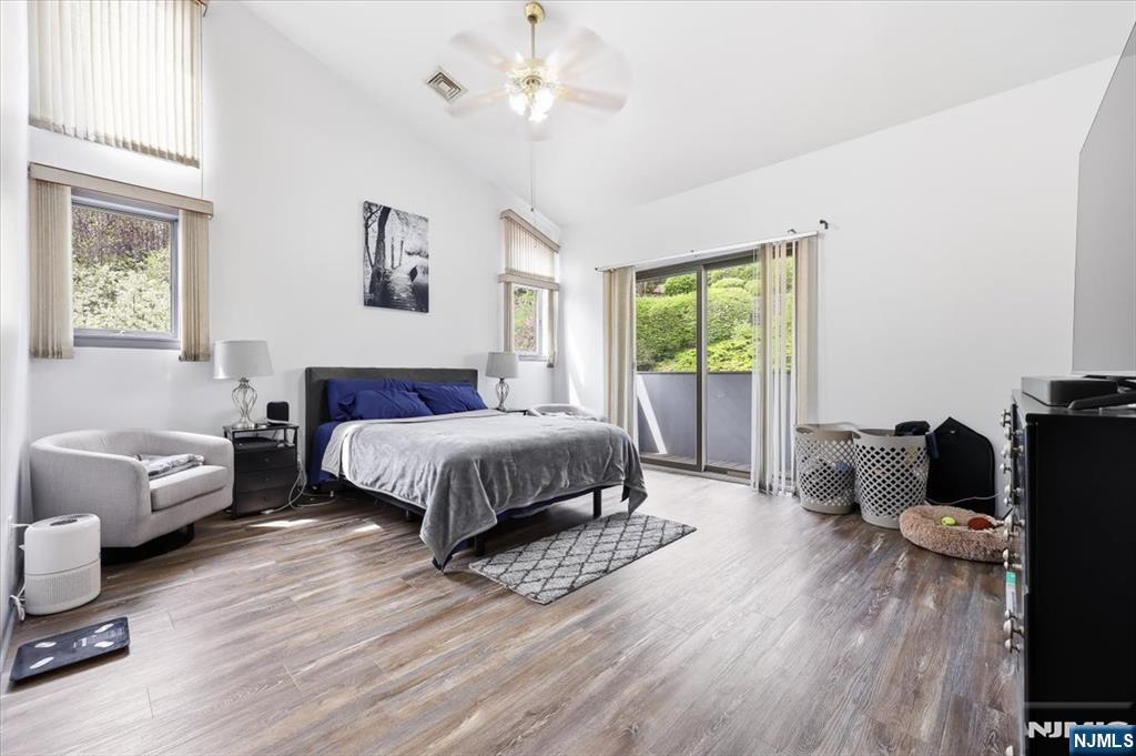 52 Adams Terrace Clifton, NJ 07013 - Photo 18 of 43
