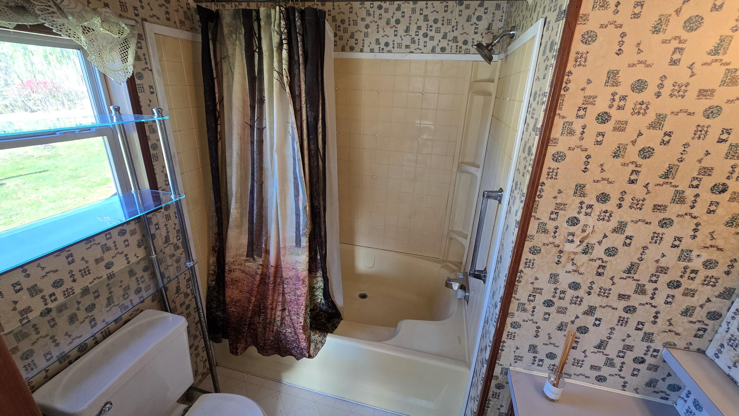 5991 River Road Manistee, MI 49660 - Photo 25 of 37 20251015_150416