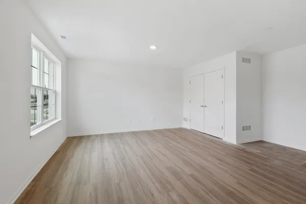 $3,300 | 2929 Showplace Drive, Naperville, IL 60564