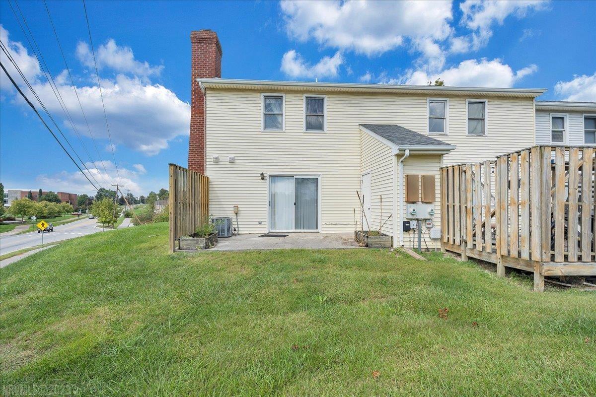 2400 Ridge Road Blacksburg, VA 24060 - Photo 17 of 18 Gallery Image 17
