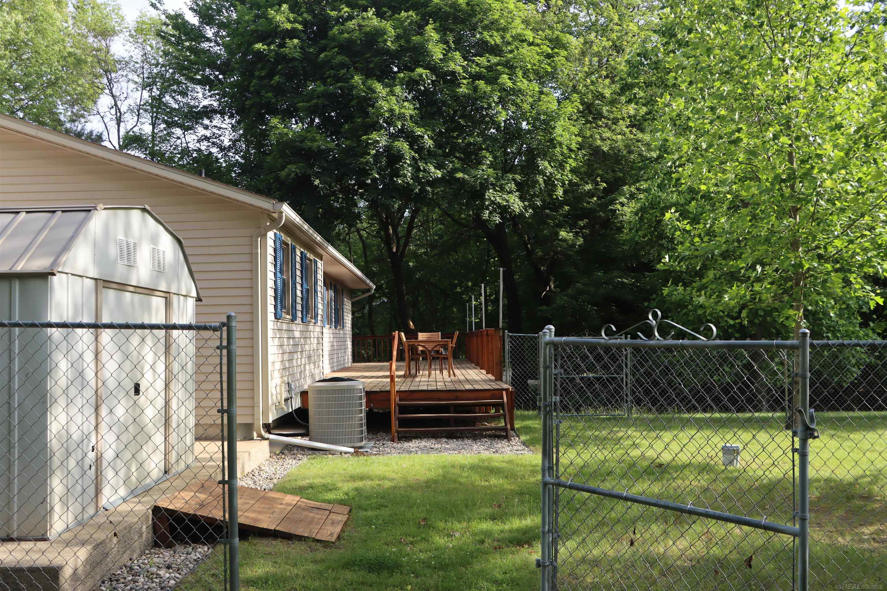 8549 Oakside Street Portage, MI 49002 - Photo 2 of 39