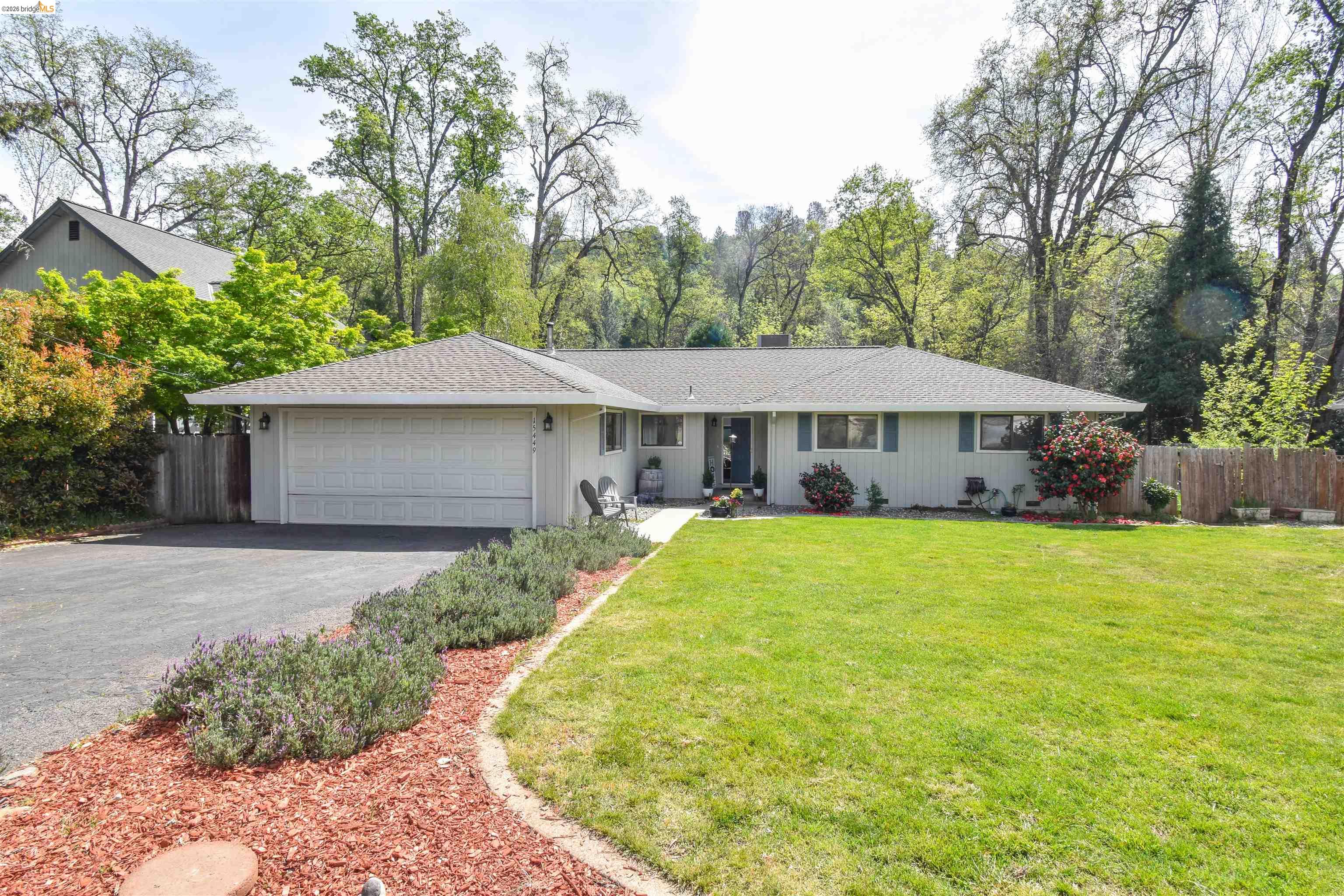 15449 Camino Del Parque Road South Sonora, CA 95370 - Photo 2 of 33