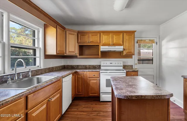 $240,000 | 105 Pinewood Street, Walterboro, SC 29488