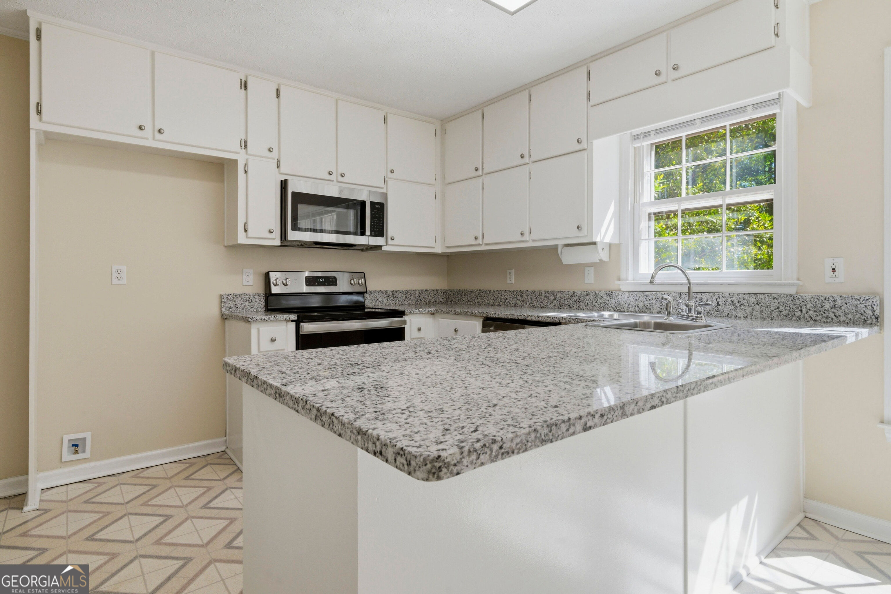 430 Ridgemont Drive Fayetteville, GA 30215 - Photo 13 of 43