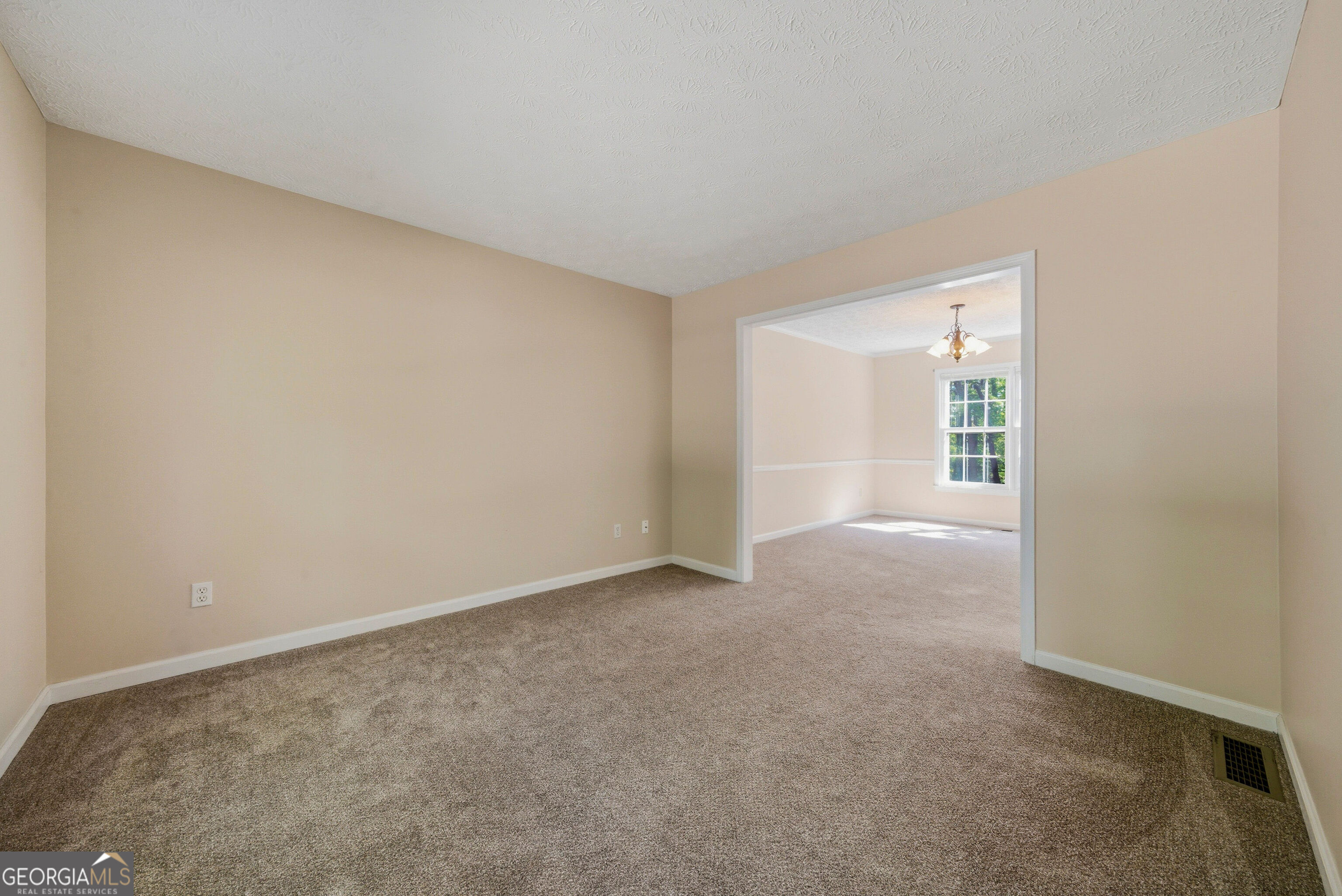 430 Ridgemont Drive Fayetteville, GA 30215 - Photo 4 of 43