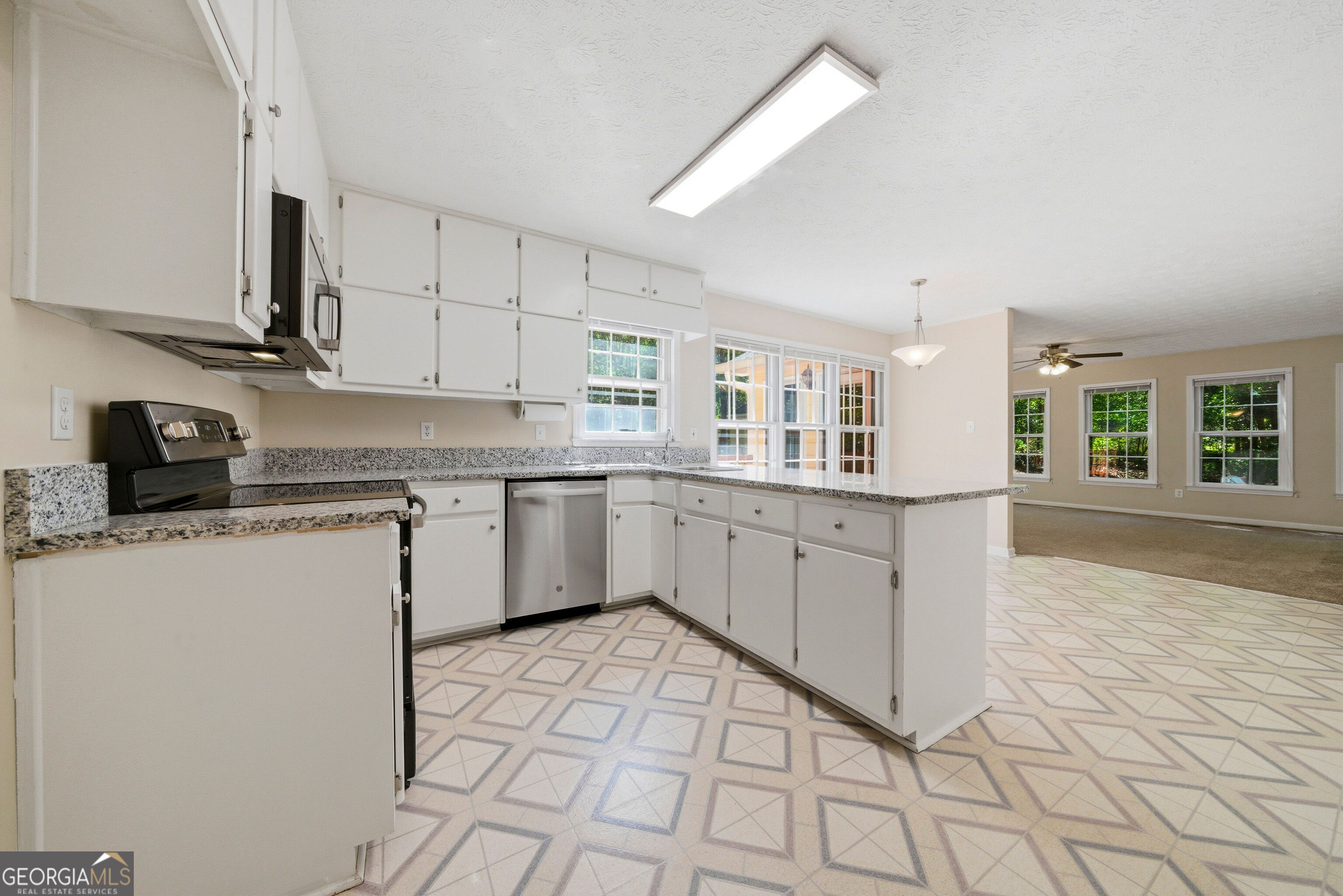 430 Ridgemont Drive Fayetteville, GA 30215 - Photo 9 of 43