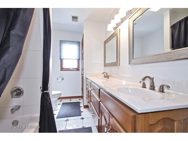 8721 West Sunset Road Niles, IL 60714 - Photo 11 of 15