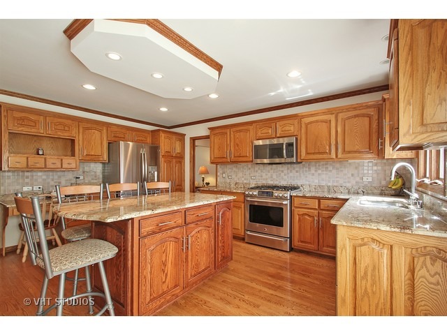 8721 West Sunset Road Niles, IL 60714 - Photo 5 of 15