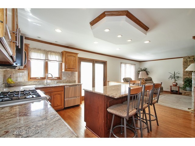 8721 West Sunset Road Niles, IL 60714 - Photo 6 of 15