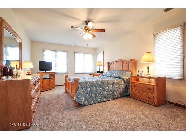 8721 West Sunset Road Niles, IL 60714 - Photo 8 of 15