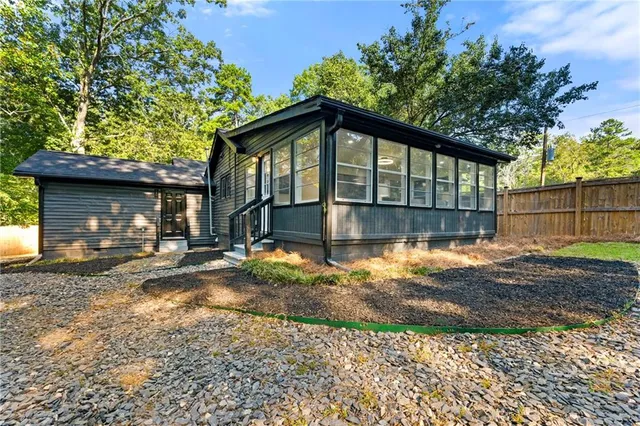 $1,000 | 1797 Willis Mill Road Southwest, Unit 2, Atlanta, GA 30311