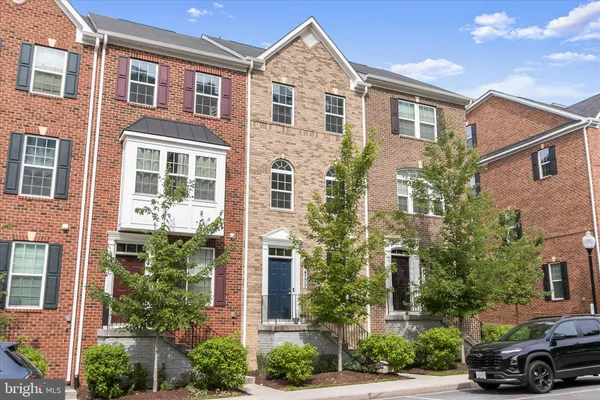 $459,990 | 4709 Crest View Drive, Hyattsville, MD 20782