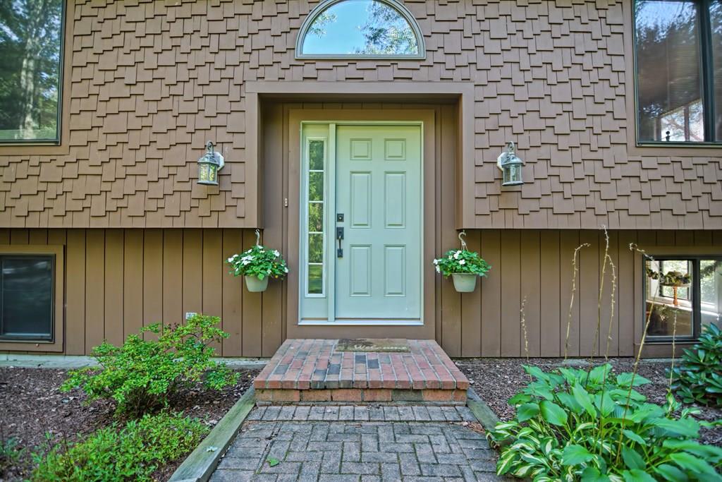 35 Flanders Road Westborough, MA 01581 - Photo 3 of 35 Gallery Image 3