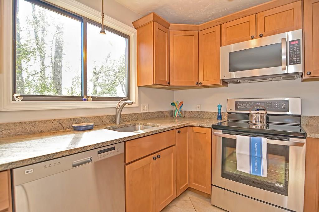 35 Flanders Road Westborough, MA 01581 - Photo 10 of 35 Gallery Image 10