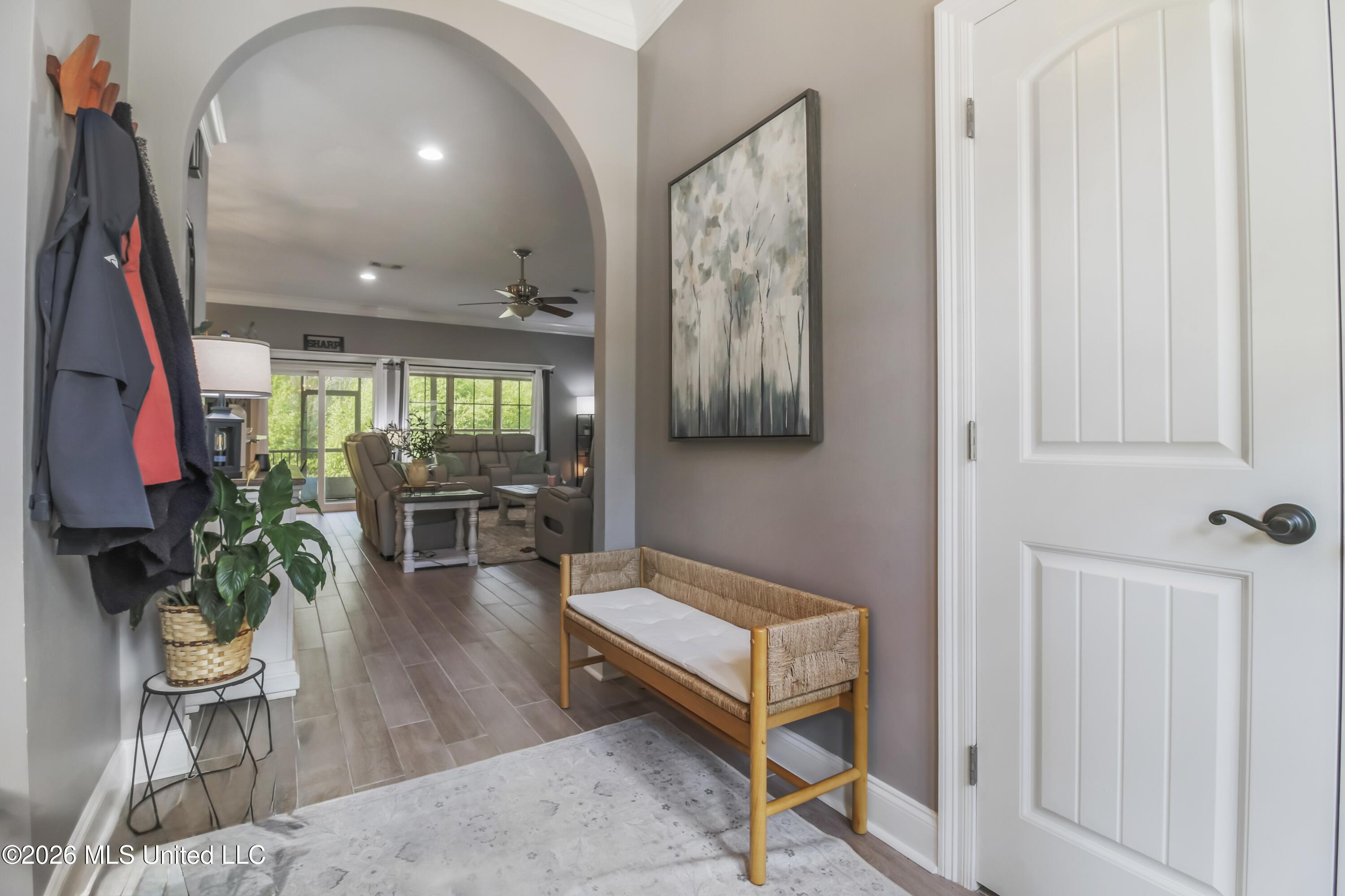 15548 Dobson Road D'Iberville, MS 39540 - Photo 5 of 55 Foyer