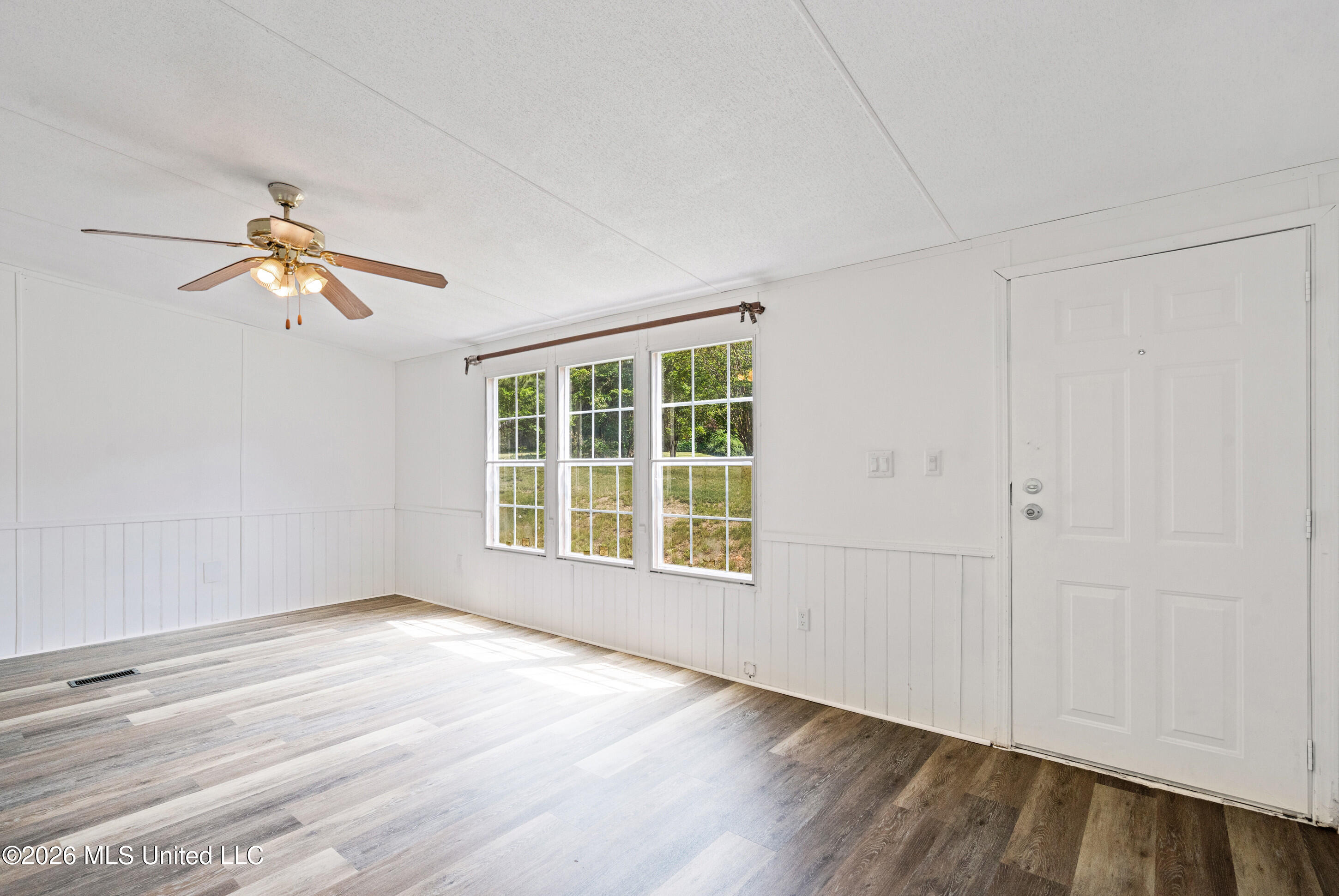 258 Coles Point Road Batesville, MS 38606 - Photo 14 of 41 4__dsc4560_print