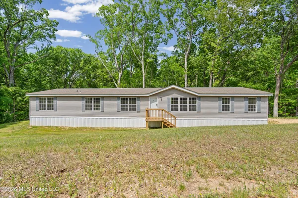 $200,000 | 258 Coles Point Road, Batesville, MS 38606