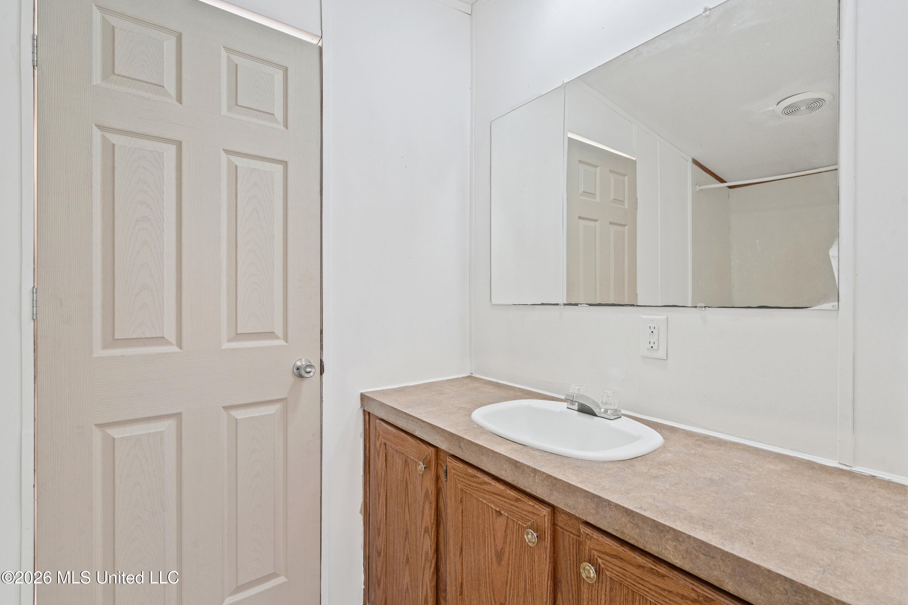 258 Coles Point Road Batesville, MS 38606 - Photo 22 of 36 24__dsc4620_print