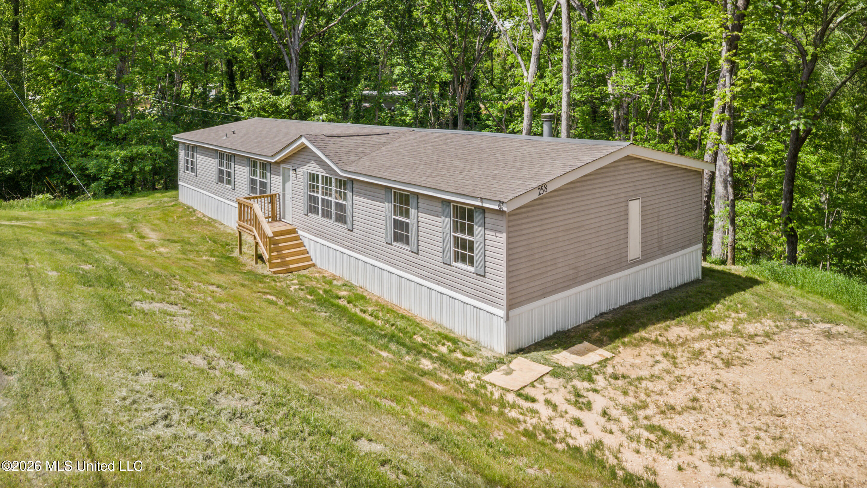 258 Coles Point Road Batesville, MS 38606 - Photo 29 of 36 28_dji_0141_print