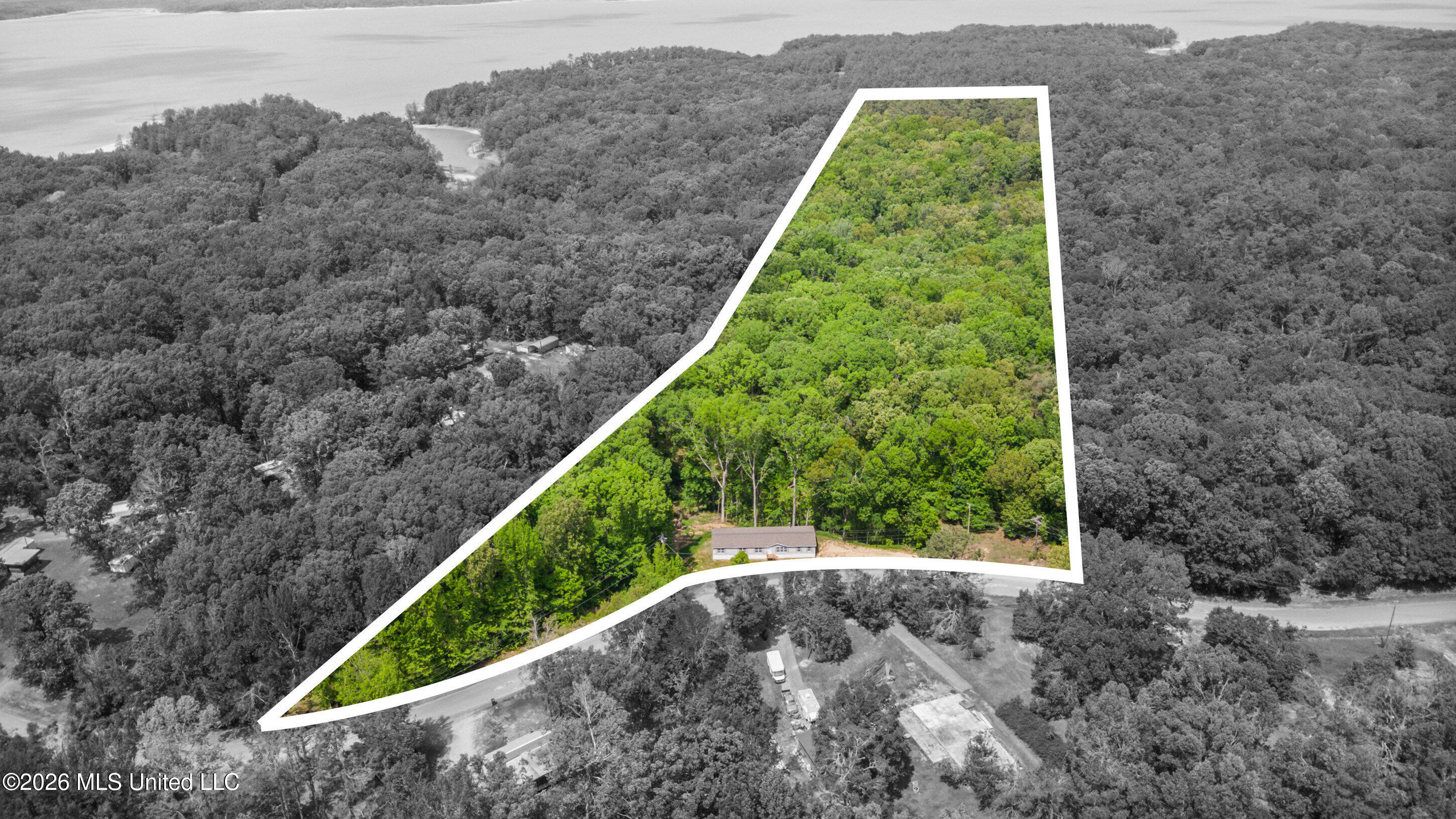 258 Coles Point Road Batesville, MS 38606 - Photo 36 of 41 31_dji_0138_print lot lines