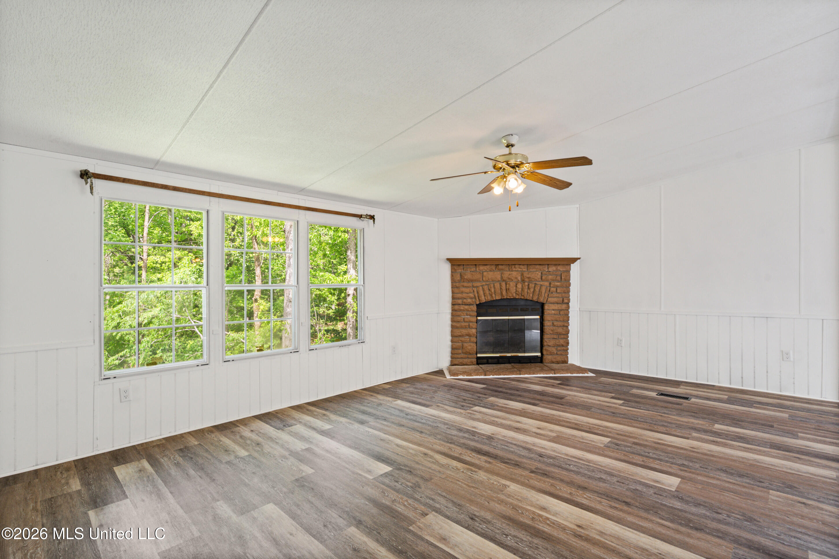 258 Coles Point Road Batesville, MS 38606 - Photo 6 of 36 7__dsc4569_print