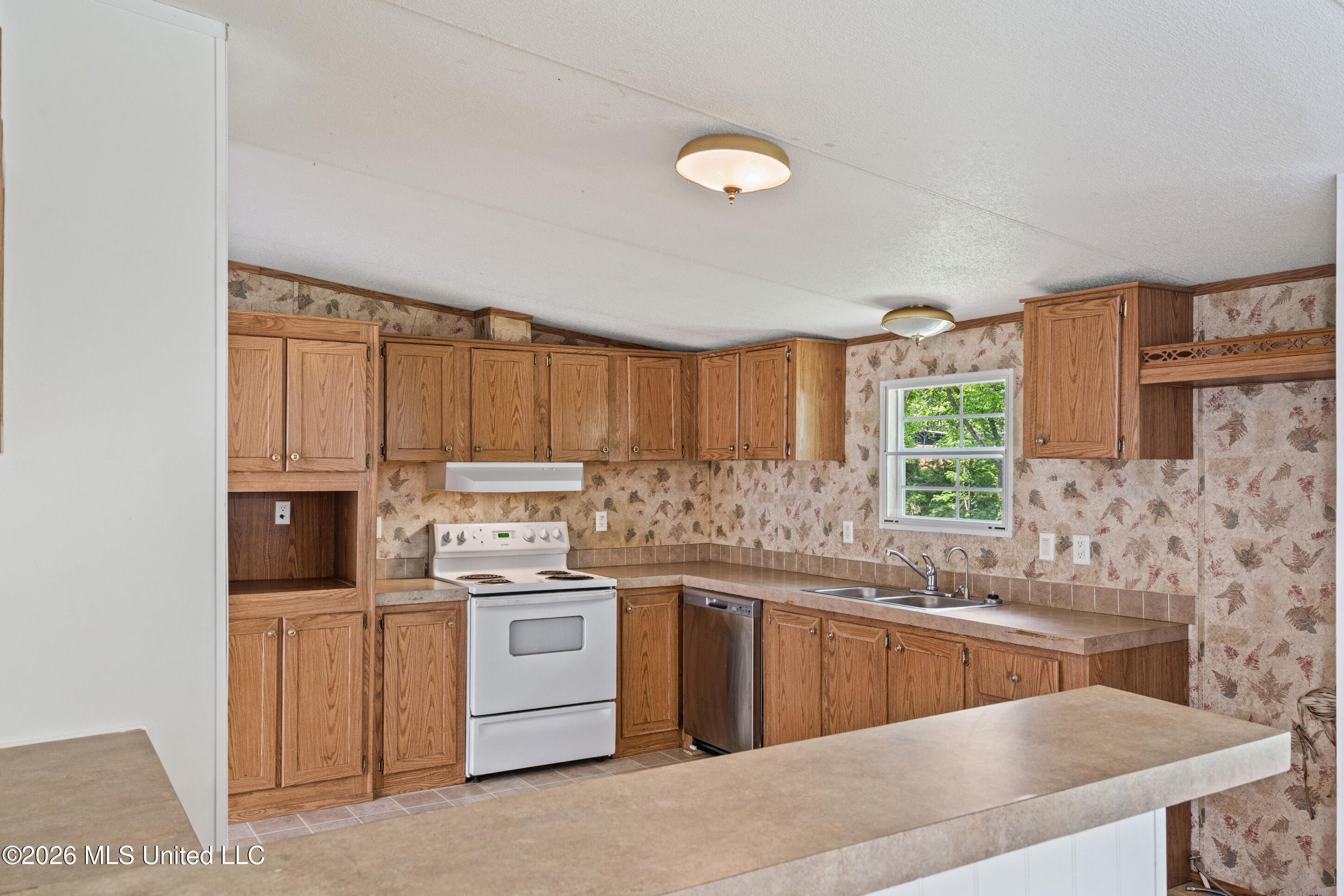 258 Coles Point Road Batesville, MS 38606 - Photo 9 of 36 10__dsc4578_print