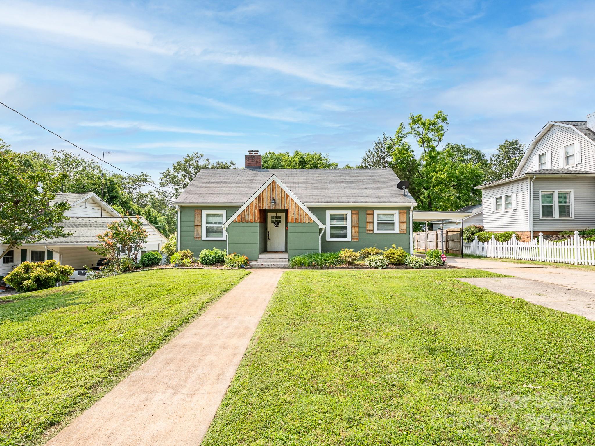 175 Pine Street Rutherfordton, NC 28139 - Photo 2 of 16
