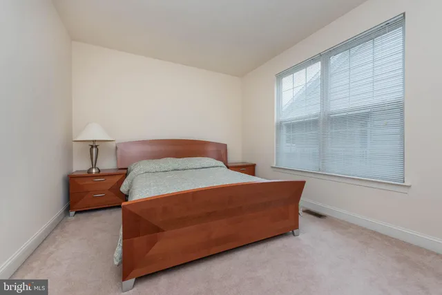 a view of empty room with window