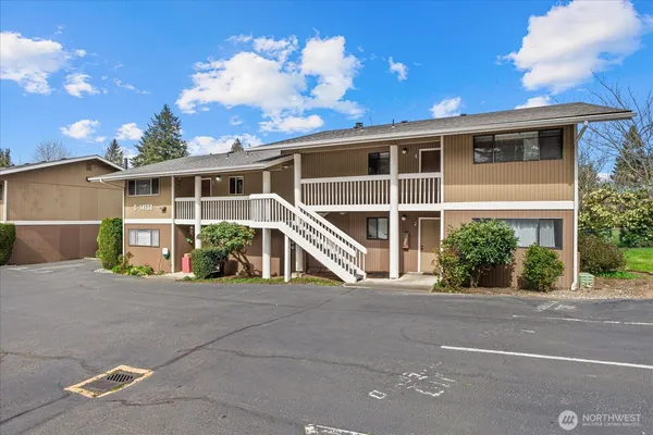 $359,999 | 14130 Southeast 17th Place, Unit C3, Bellevue, WA 98007