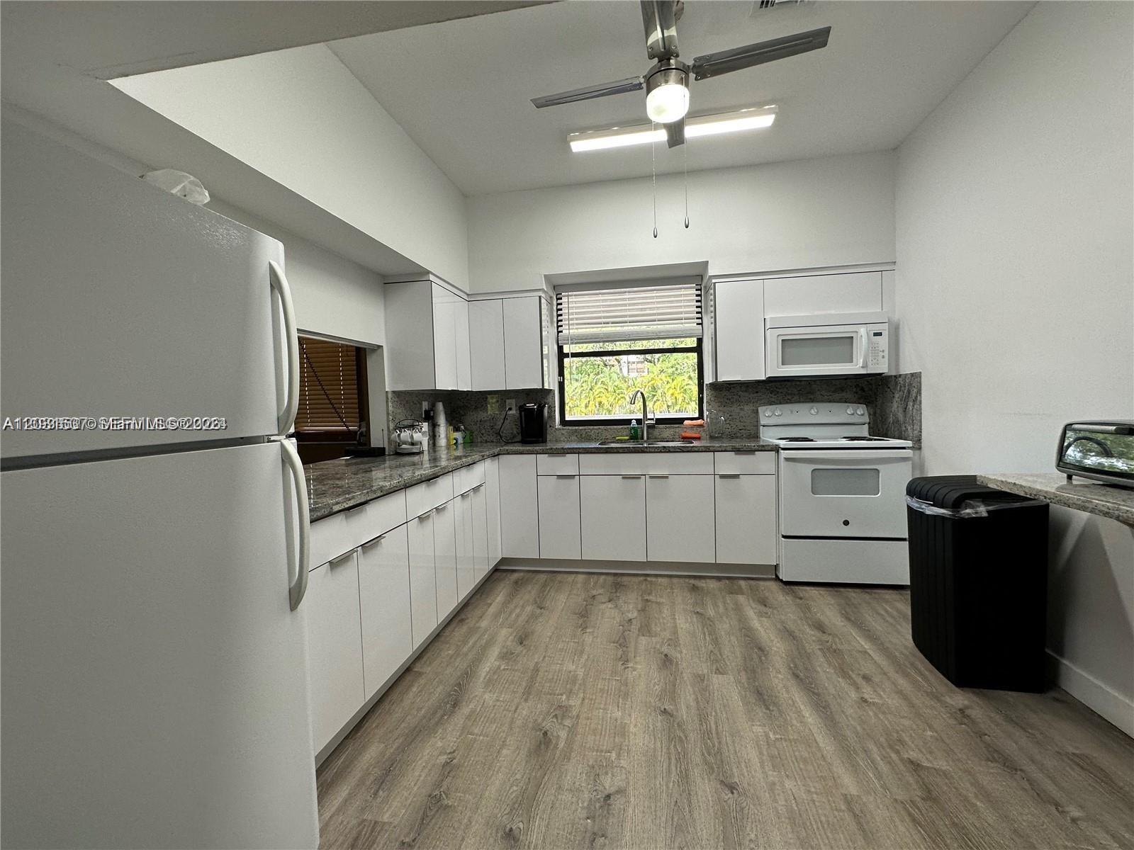 601 Ives Dairy Road, Unit 4018 Miami, FL 33179 - Photo 38 of 61