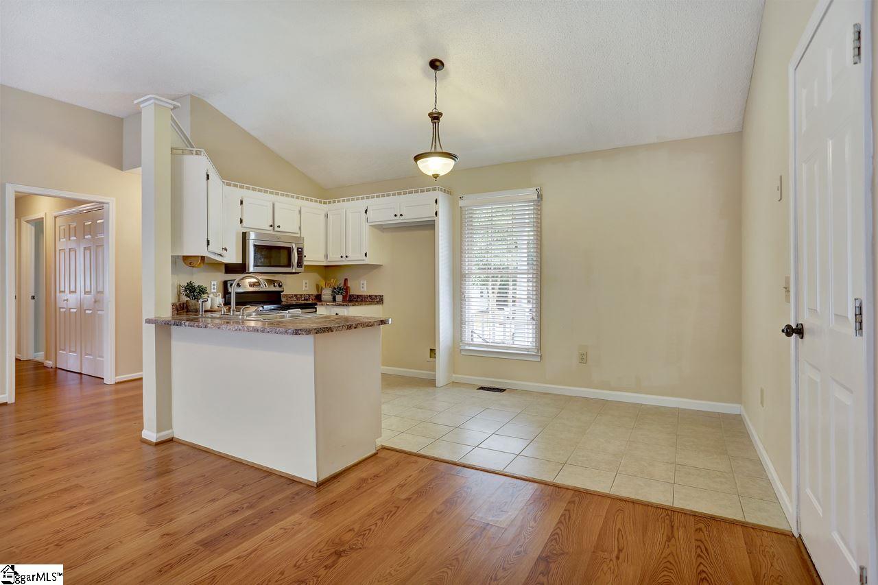 408 Timberview Lane Simpsonville, SC 29681 - Photo 8 of 25 Gallery Image 8