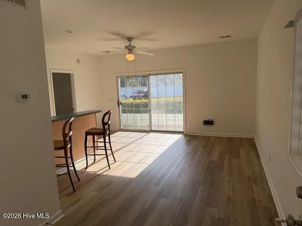$1,250 | 215 Royal Poste Road, Unit 2702, Sunset Beach, NC 28468