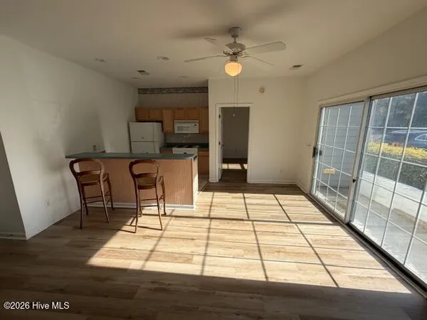 $1,250 | 215 Royal Poste Road, Unit 2702, Sunset Beach, NC 28468