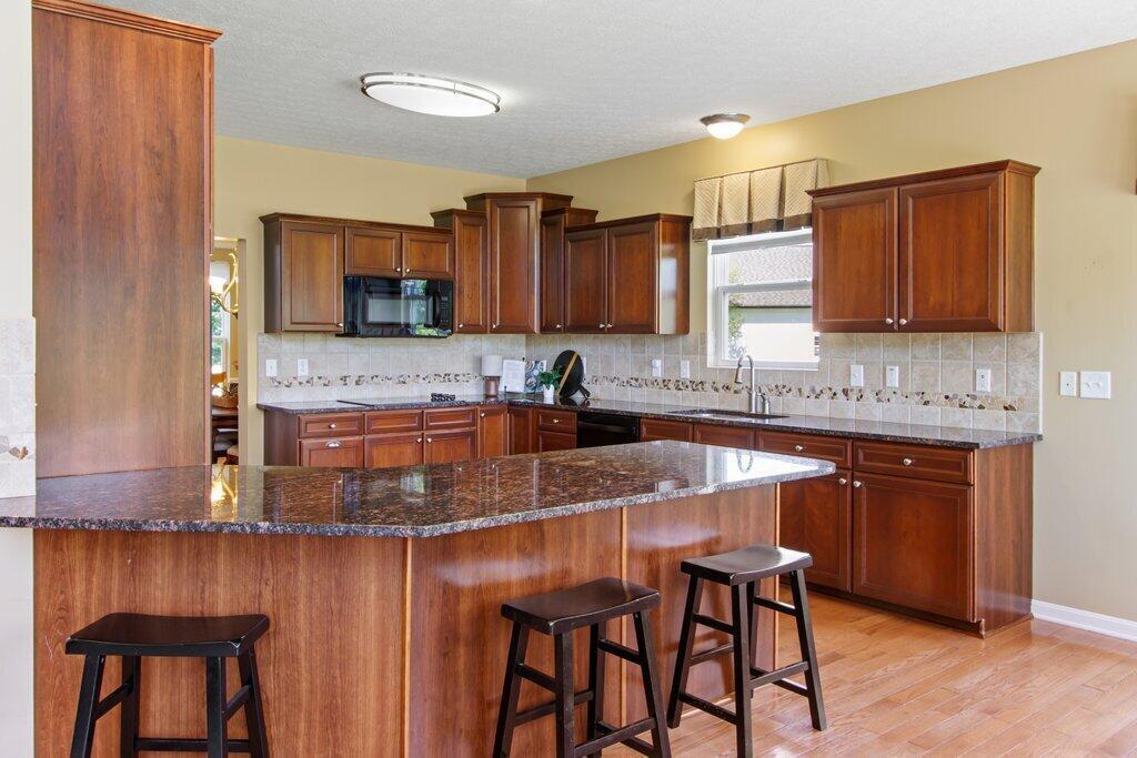 4222 Hunters Bend Powell, OH 43065 - Photo 16 of 61