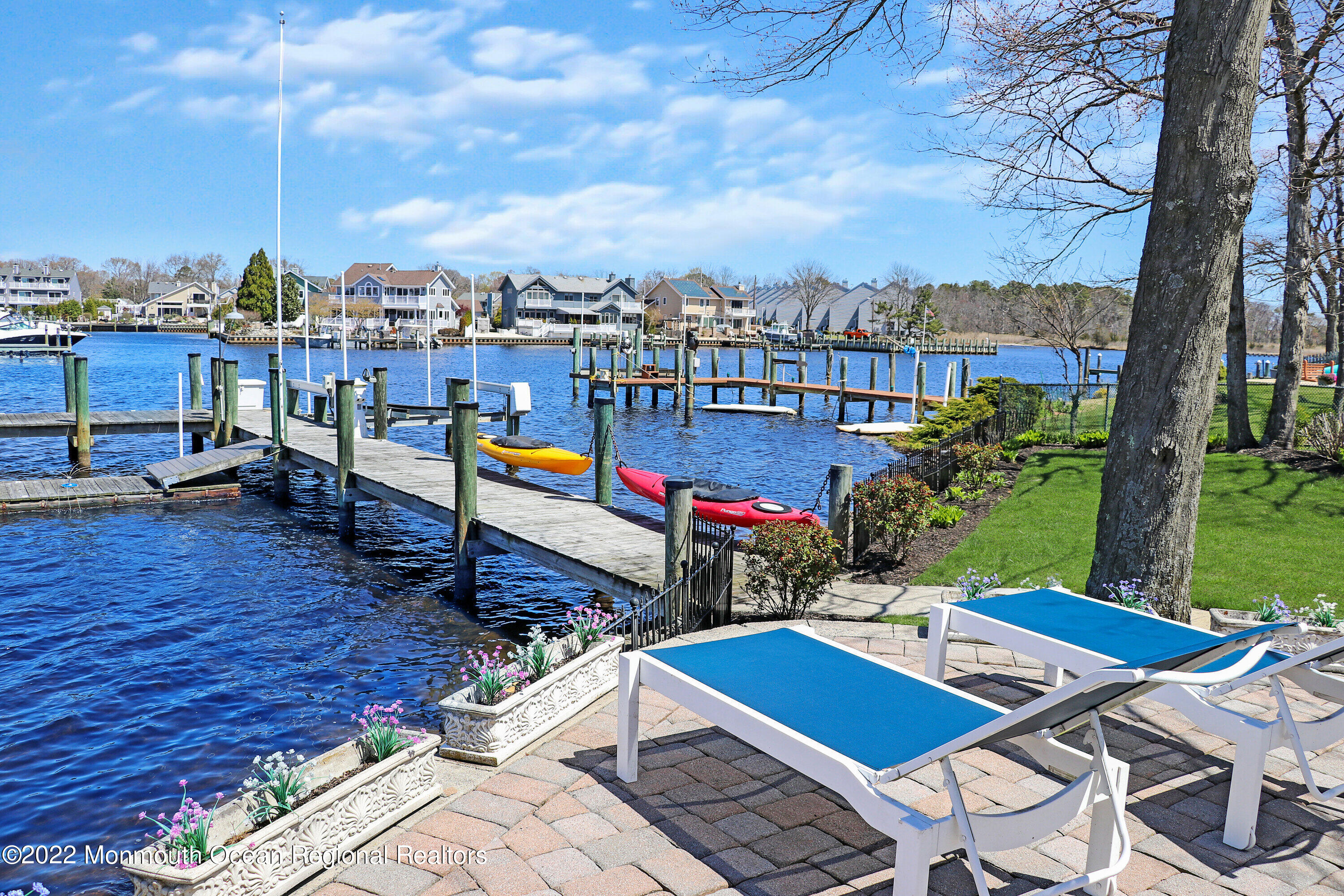 574 Harbor Road Brick, NJ 08724 - Photo 14 of 65 a view of a chairs and table in patio
