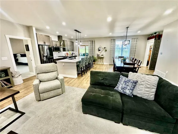 $535,000 | 186 North Sunset Drive, Maryville, MO 64468