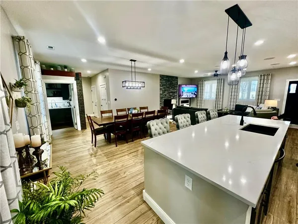 $535,000 | 186 North Sunset Drive, Maryville, MO 64468
