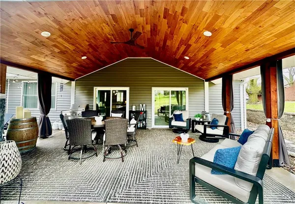 $535,000 | 186 North Sunset Drive, Maryville, MO 64468