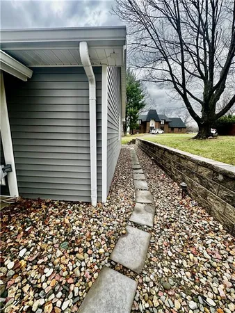 $535,000 | 186 North Sunset Drive, Maryville, MO 64468