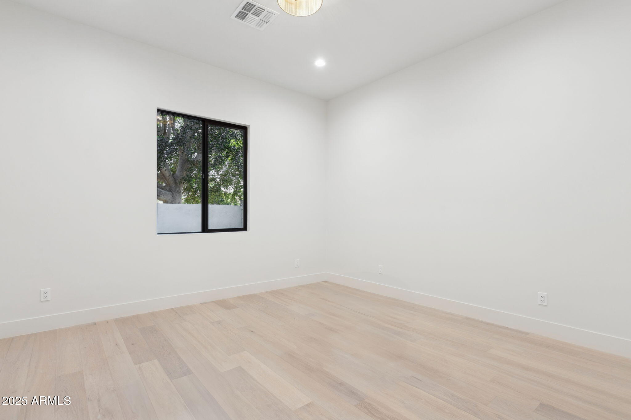 4512 North 38th Street Phoenix, AZ 85018 - Photo 31 of 35 5th Bedroom