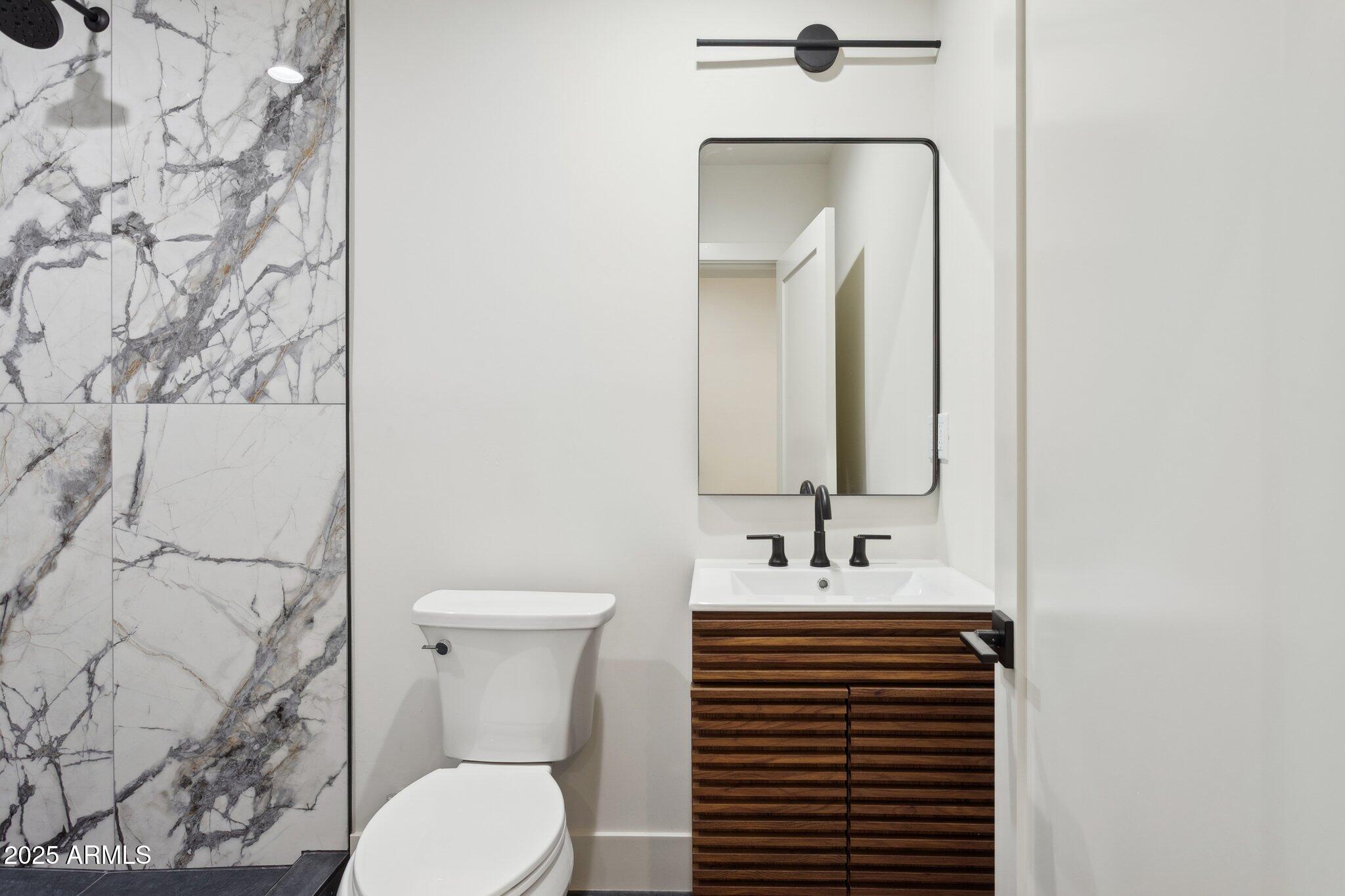 4512 North 38th Street Phoenix, AZ 85018 - Photo 33 of 35 5th Bedroom Bath