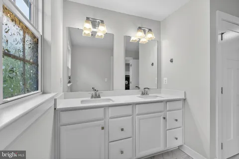 $597,000 | 532 Luchu Way, Newark, DE 19702