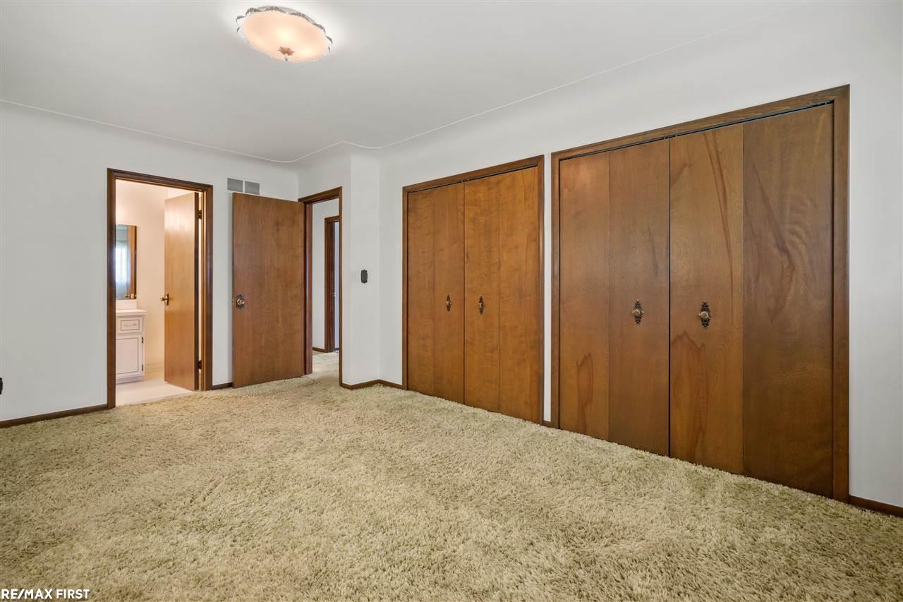 2098 Chalet Drive Rochester Hills, MI 48309 - Photo 25 of 36