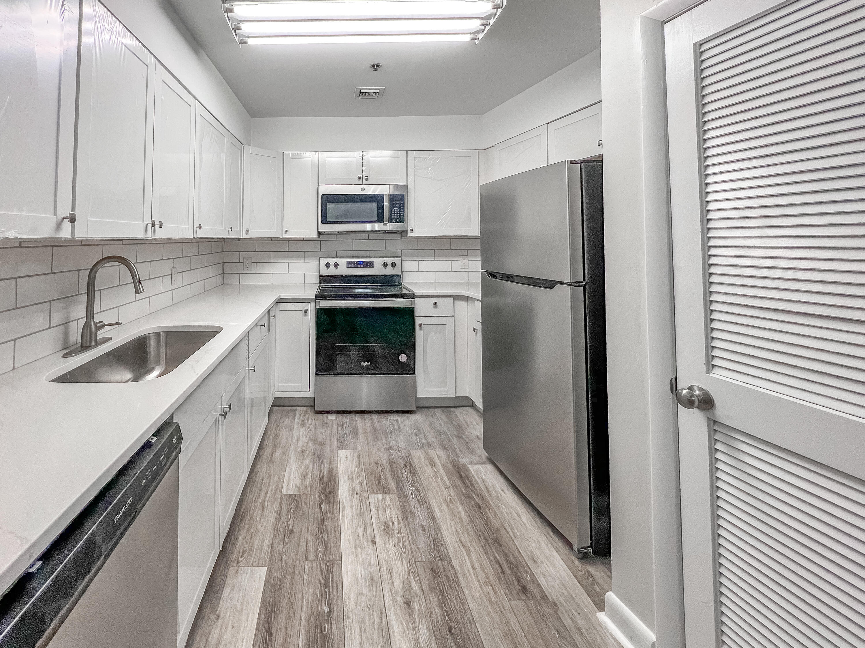 151 Calhoun Street, Unit A Charleston, SC 29401 - Photo 2 of 12 IMG_2913