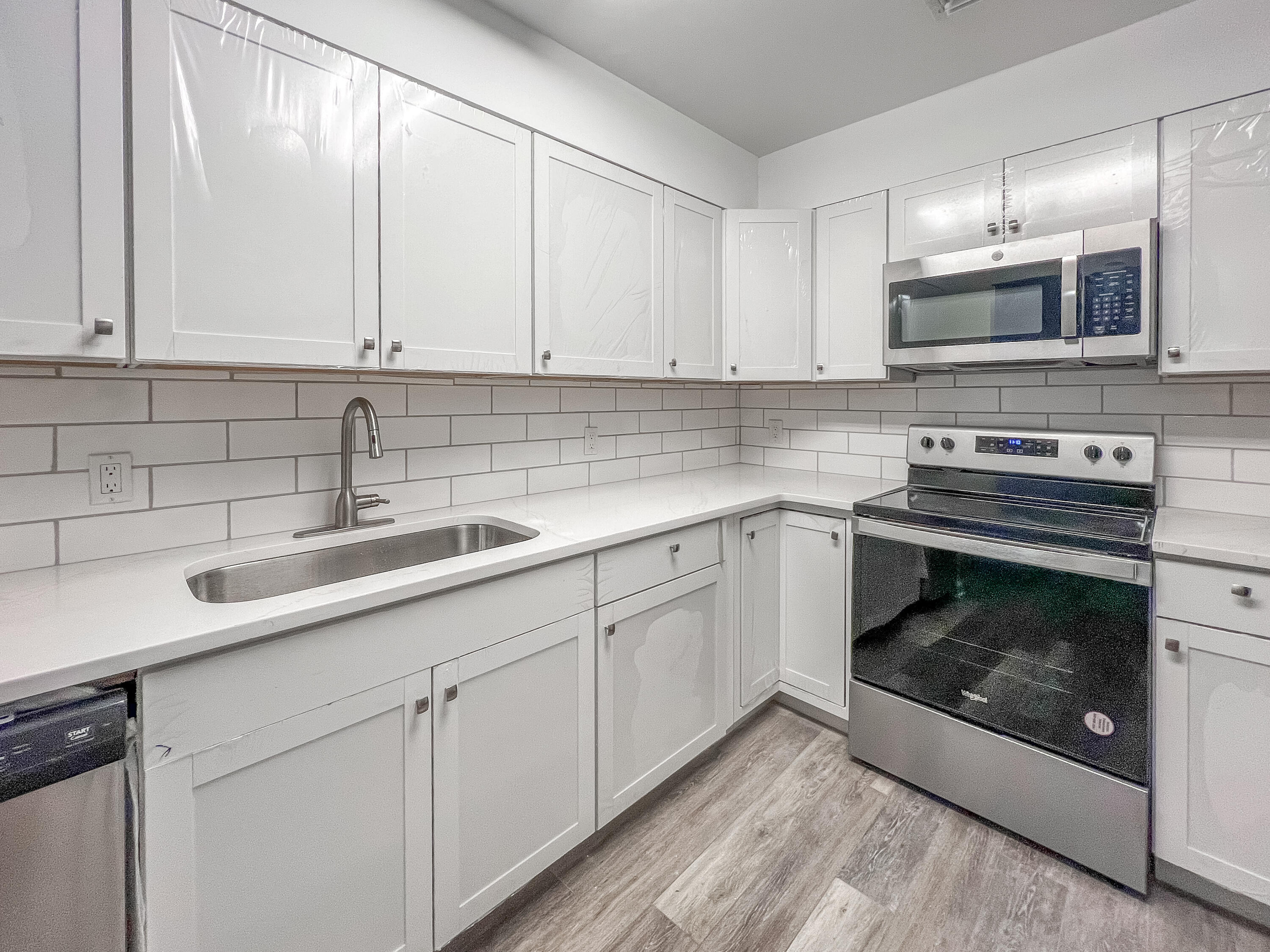 151 Calhoun Street, Unit A Charleston, SC 29401 - Photo 4 of 12 IMG_2914