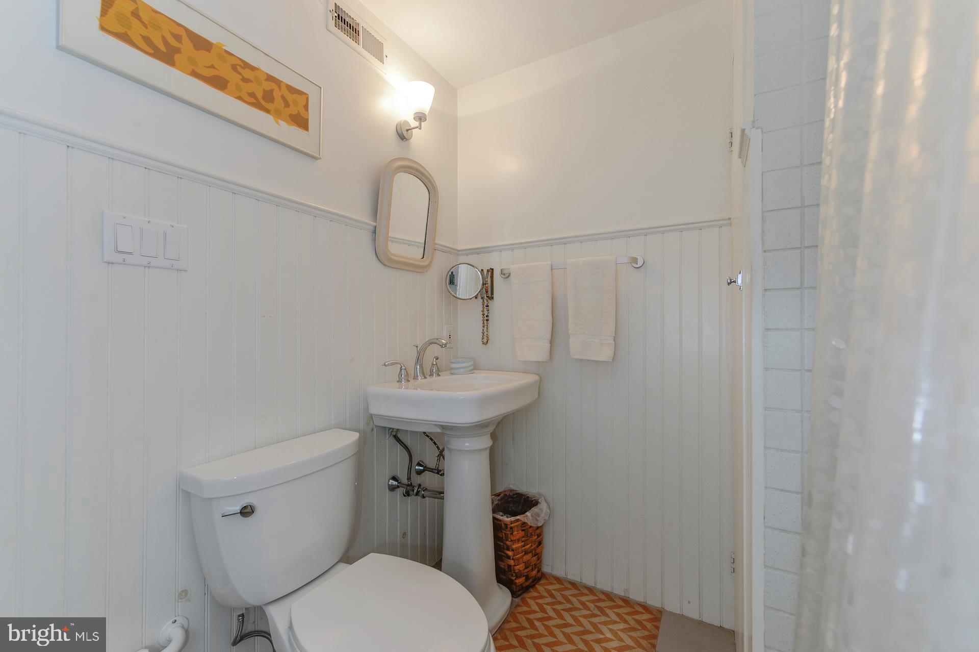 39 North 3rd Street Philadelphia, PA 19106 - Photo 34 of 49 Master Bath