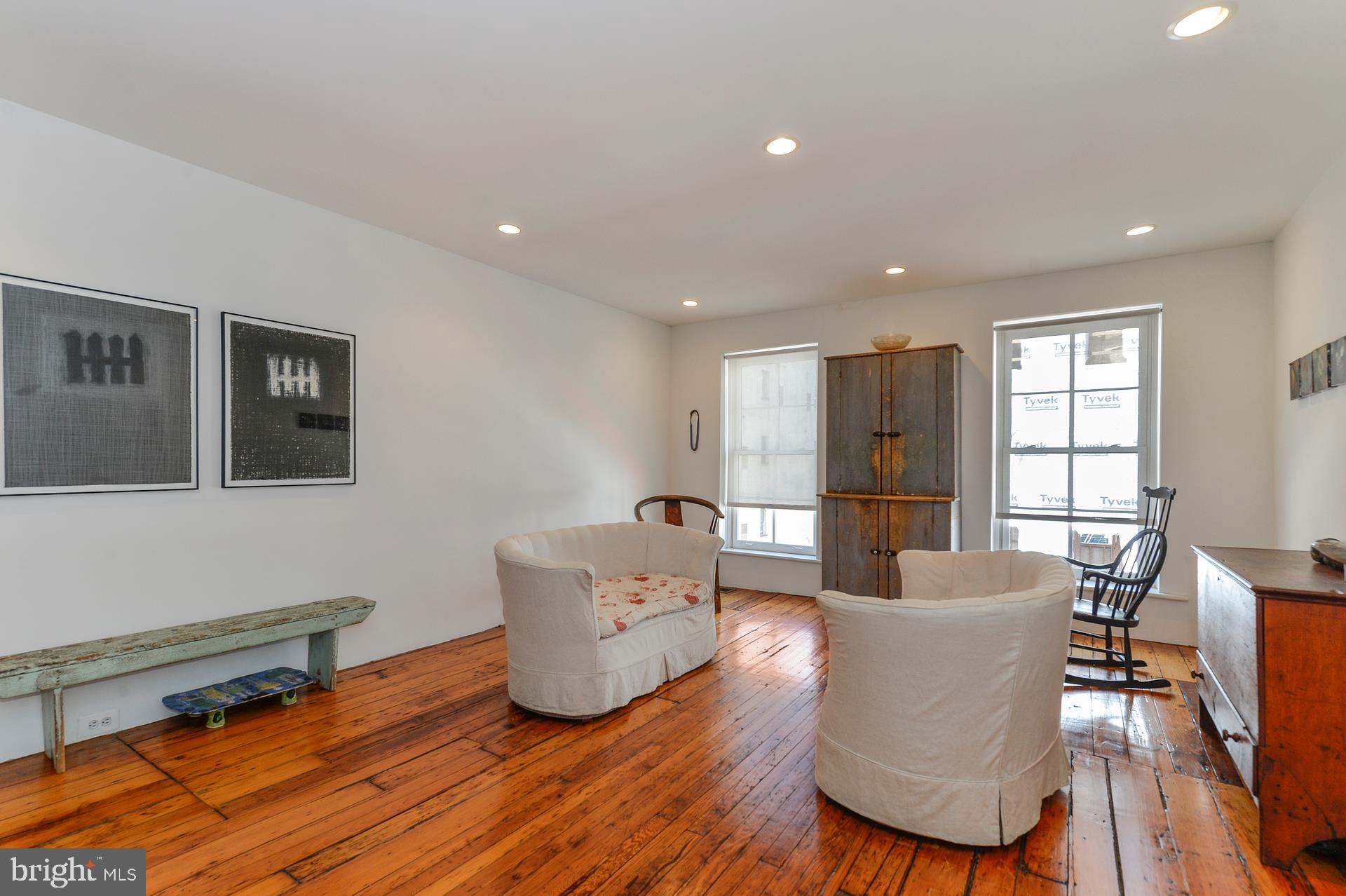 39 North 3rd Street Philadelphia, PA 19106 - Photo 5 of 49 Living Room